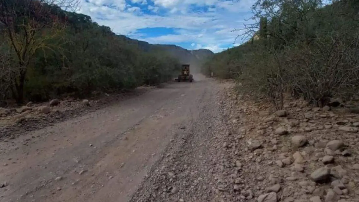 Reparación caminos Baja 1000